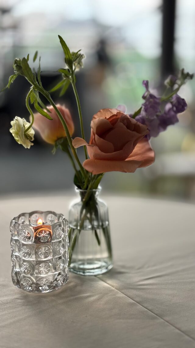 There are two sides to every wedding 💖🎉

The calm, the ceremony, the meticulously decorated moments. 💐
Flowers, candles perfectly lit, @kimberleydunnmusic ‘s voice setting the tone. 🎤🎶

And then... the flip switches. 🔄

Dancing. Energy. Photo Booth moments. 🔊✨📸

Late-night magic on the dance floor. 🚨

Which side are you? 🤔

Or honestly, why choose—both are what make a wedding unforgettable. 🤷🏽‍♀️

•••••••••••••••••••••••••

Chaque mariage a deux côtés. 💖🎉

Le calme, la cérémonie, les moments méticuleusement décorés. 💐
Les fleurs, les bougies parfaitement éclairées, la voix de Kimberly Dunn qui donne le ton. 🎤🎶

Et puis... tout bascule. 🔄

La danse. L’énergie. Les moments à la Cabine Photo. 🎵✨📸

La magie en fin de soirée sur la piste de danse. 🚨

Quel côté préférez-vous? 🤔

Ou honnêtement, pourquoi choisir—les deux sont ce qui rend un mariage inoubliable. 🤷🏼‍♂️

Bride @kourtney.kelly 
Groom @jocking_at 
Wedding Coordinator @peakplanning 
Venue @rogerscentreottawa 
Decor @loulou_lounge 
Dance floor @ottawadancefloors 
Flowers @capitalfloristott @loveinbloomott 
Musician @kimberleydunnmusic 
Photographer @agatharowland 
DJ @dynamixproductions 
Photobooth @dynamixphotobooth 
Hair @showponyhair 
Make up @stephbullock 
Limo @premierlimousine 
Dog Handler @idodoggyweddings 
Wedding dress @kleinfeldbridal 

#DynamixProductions #DynamixPhotobooth #WeddingVibes #EvenementsMariage #OttawaEvents